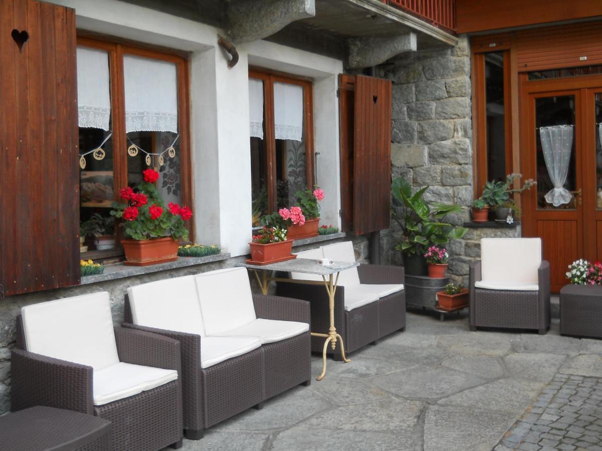 Albergo Mologna Gaby Exterior photo